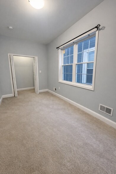 Building Photo - 508 6th Ave