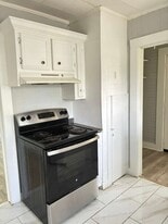 Building Photo - 3871 Northview Dr