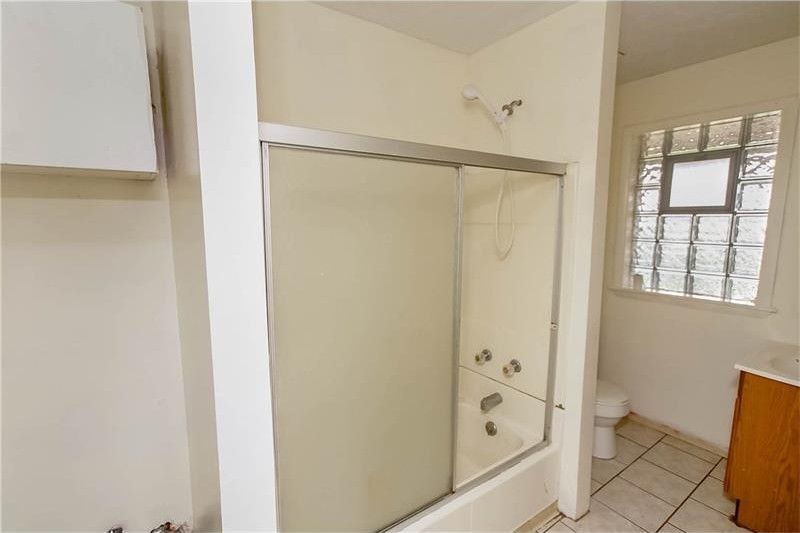 Building Photo - 58 W Askren St