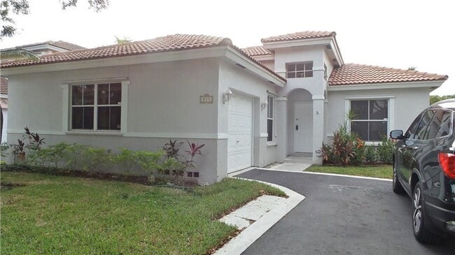 Building Photo - 533 NW 47th Ave