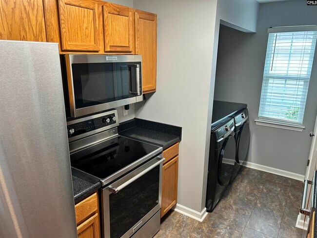 Building Photo - 168 Regency Dr