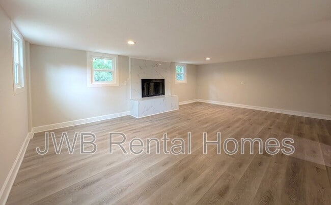 Building Photo - 1406 Belvedere Ave