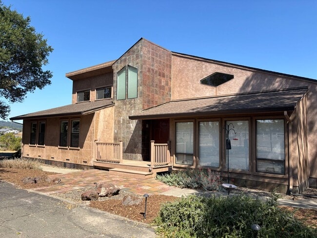 Building Photo - 6 Acres; 3 bedroom 2 bath plus bonus room ...