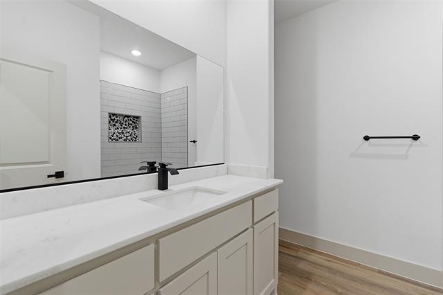 Building Photo - 425 Munson St