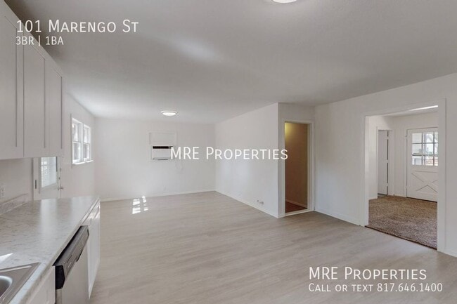 Building Photo - 101 Marengo St