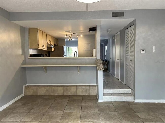 Building Photo - 5812 Windhover Dr