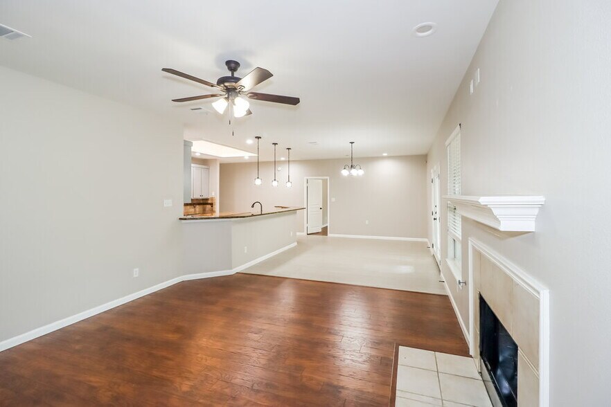 Building Photo - 16917 Tortoise St