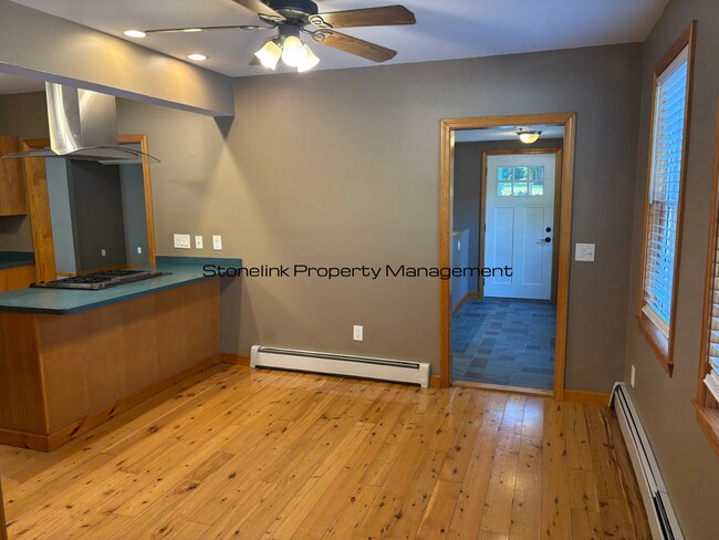 Building Photo - 27A-27B Laurel Lane