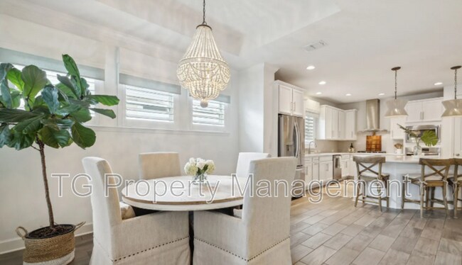 Building Photo - 456 Stone Ridge Dr