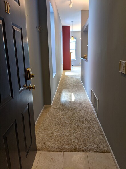 Condo entrance - 4496 Maryland Ave