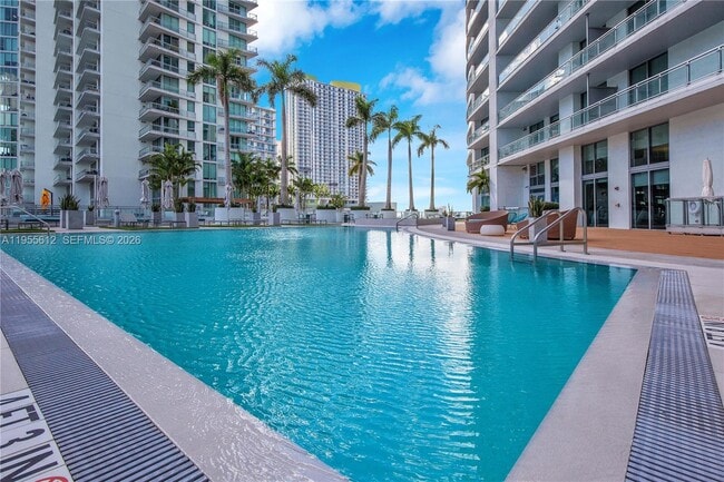 Building Photo - 90 SW 3rd St