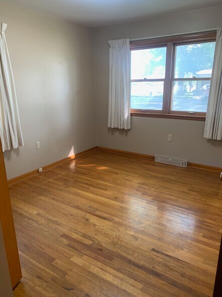 Bedroom 3 - 2304 N Sycamore St