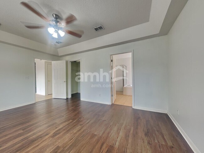 Building Photo - 4322 Brooke Dr