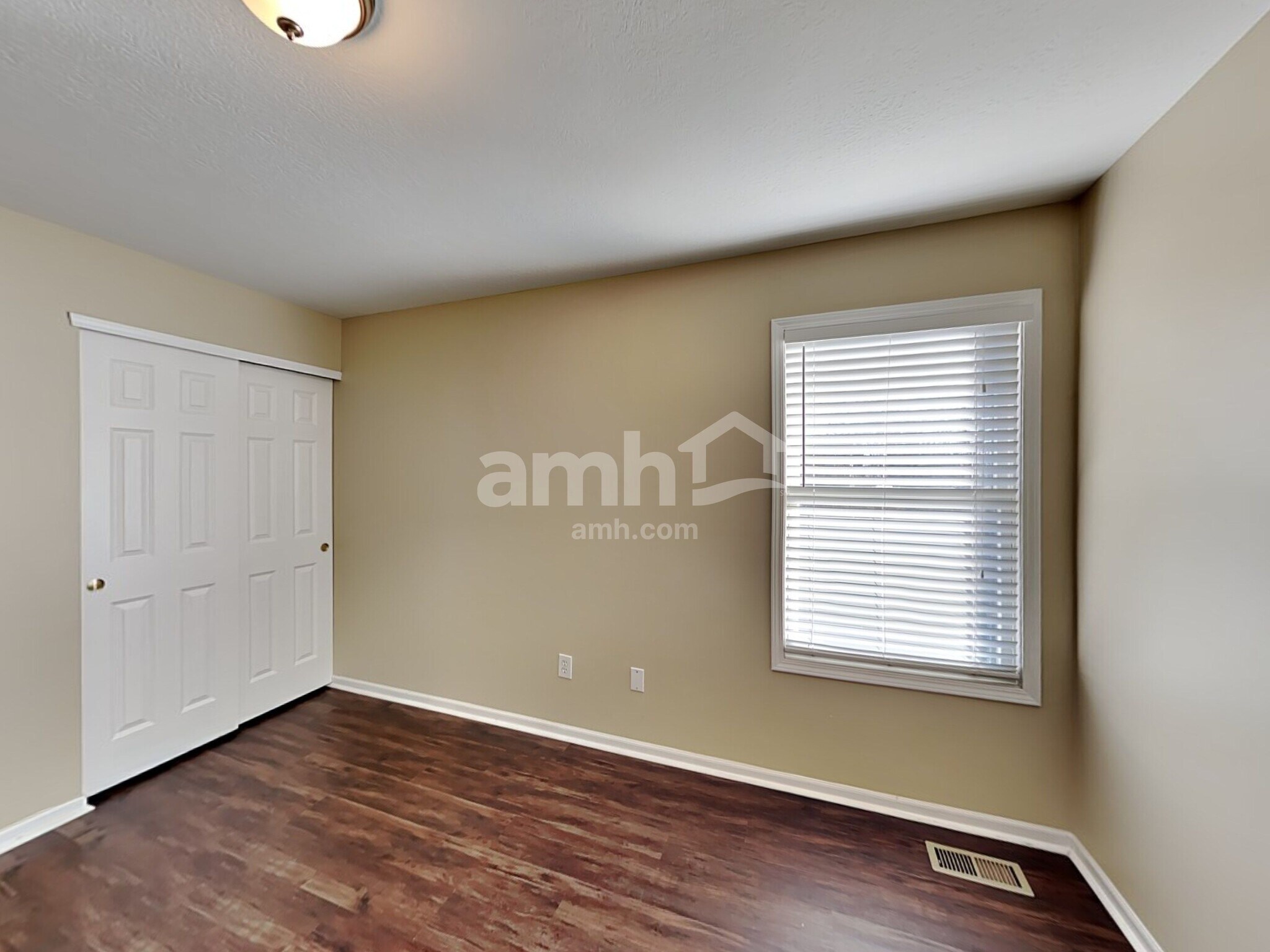 Building Photo - 5469 Boucher Dr