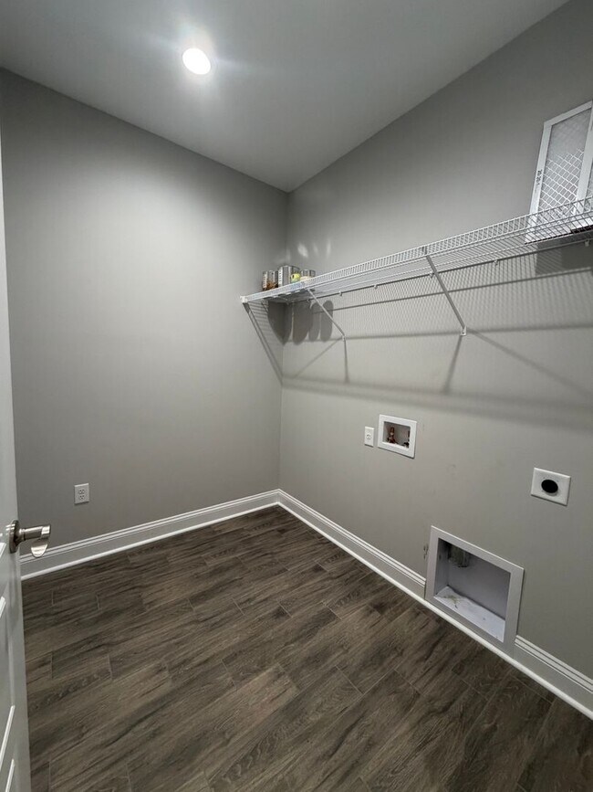 Building Photo - 158 The Villas Wy