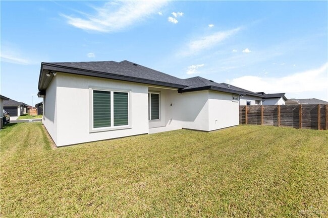 Building Photo - 17 Pecos Trail