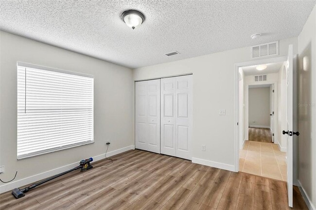 Building Photo - 64 Radcliffe Dr