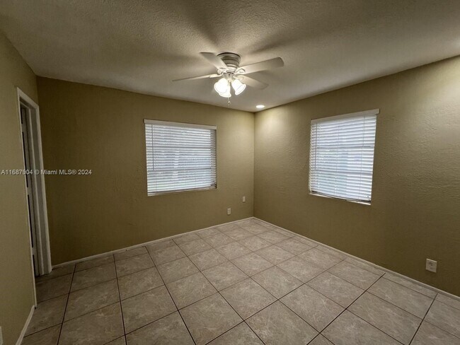 Building Photo - 6580 Winfield Blvd