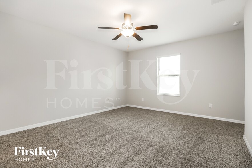 Building Photo - 10228 Cool Waterlily Ave