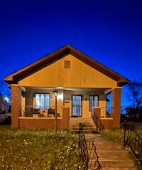 Building Photo - 2900 Center St