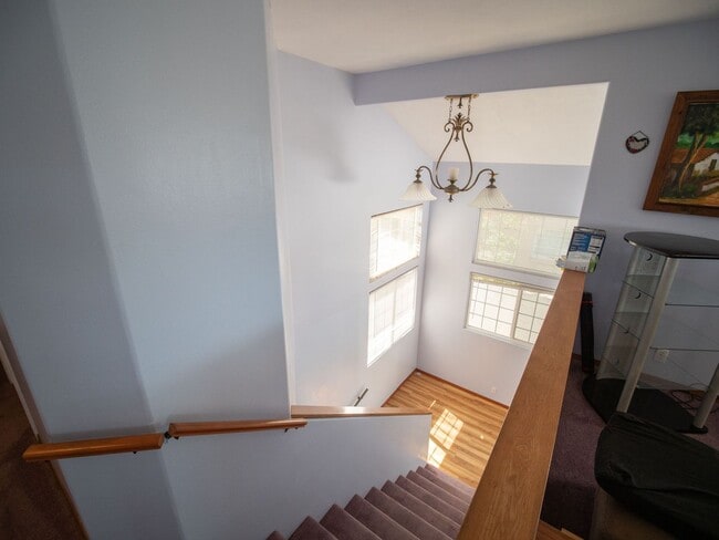 Building Photo - Luxury Maui Living in a Spacious Wailuku S...