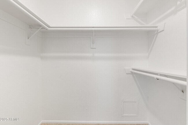 Building Photo - 417 W Mission Dr