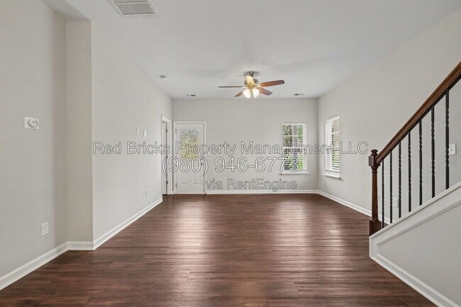 Building Photo - 10448 Benfield Rd