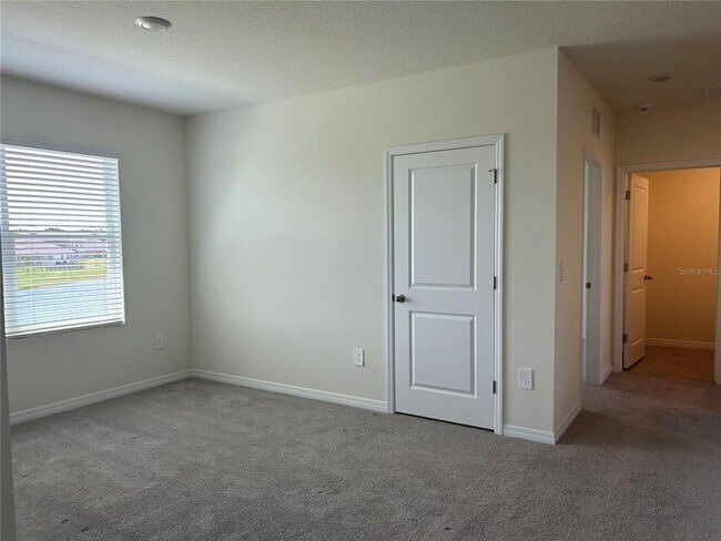 Building Photo - 17218 Reserva Dr