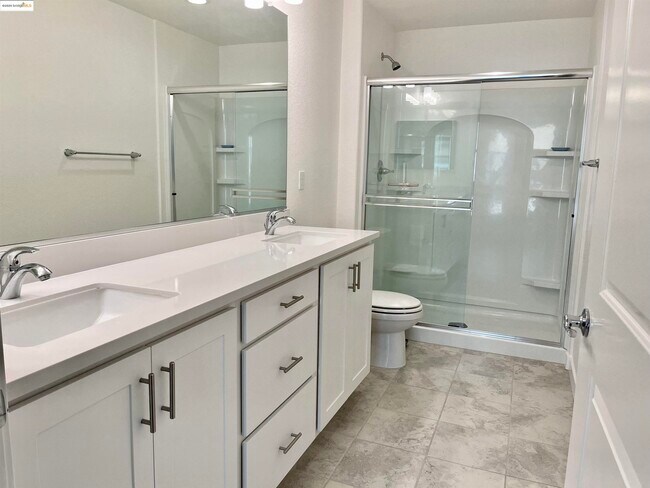 Building Photo - 2700 Wildflower Sta Pl