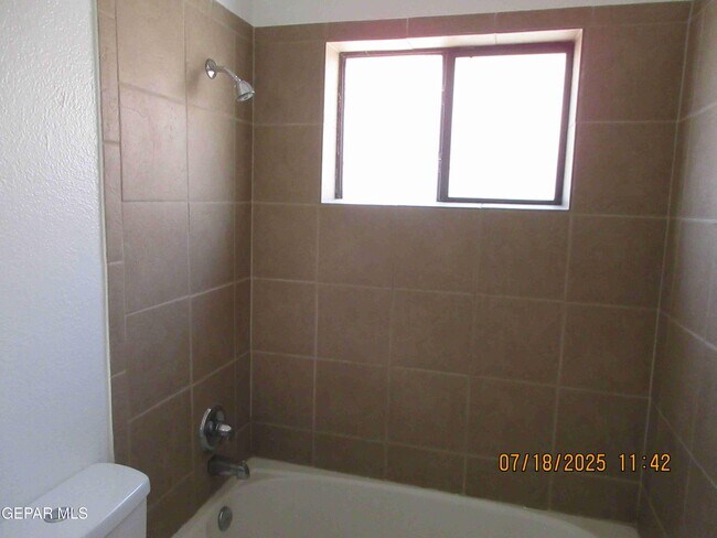 Building Photo - 1465 Sierra De Oro Dr