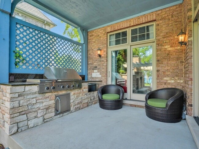 Building Photo - 106 Michigan Ct