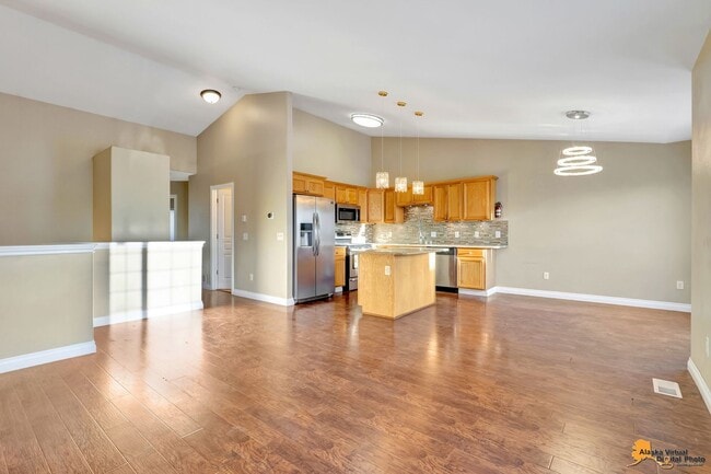 Building Photo - Campbell Four Bedroom Home with Garage