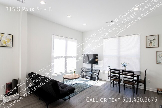 Building Photo - 315 S Park St