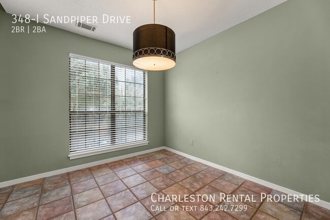 Building Photo - 348 Sandpiper Dr