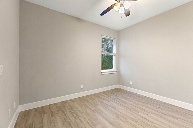 Building Photo - Deposit-Free! Modern, energy efficient hom...