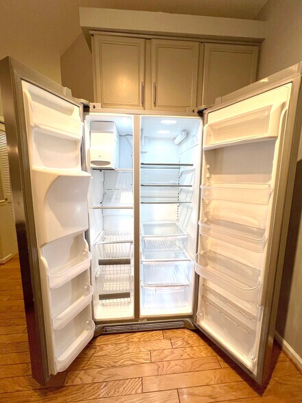 Building Photo - 305 Dresher Woods Dr