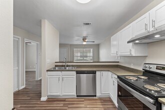 Building Photo - 44426 US-290 BUS