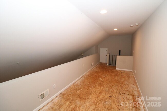 Building Photo - 2558 Carya Pond Ln