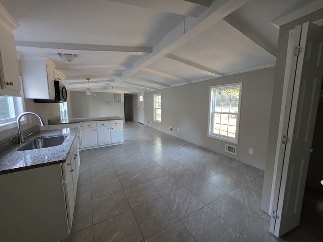 Building Photo - 126 Buckeye Ct