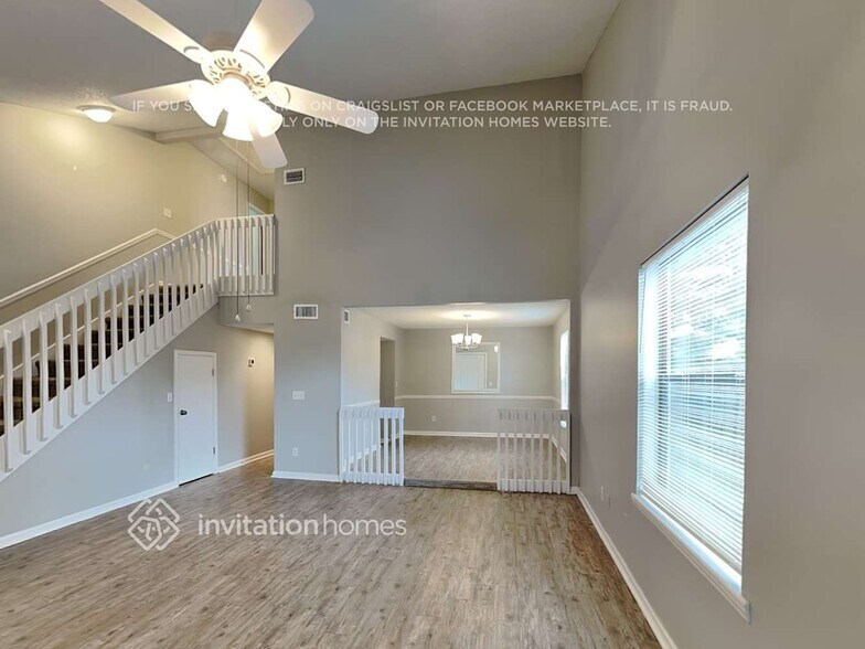 Building Photo - 10828 Losco Jct Dr