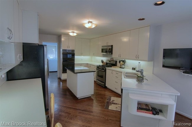 Building Photo - 29628 Nova Woods Dr