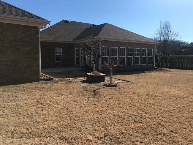 Building Photo - 113 Commonwealth Ct