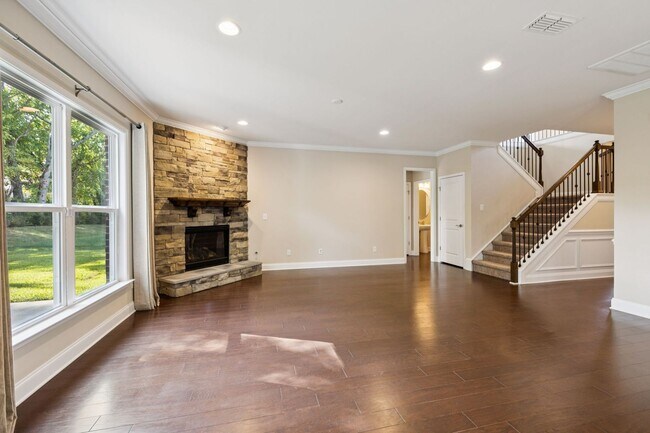 Building Photo - Sparkling clean 4 bedroom home in Spring H...