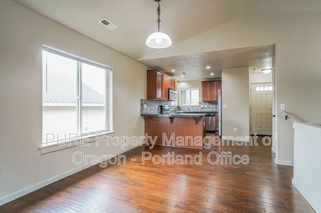 Building Photo - 18624 Van Fleet Ave