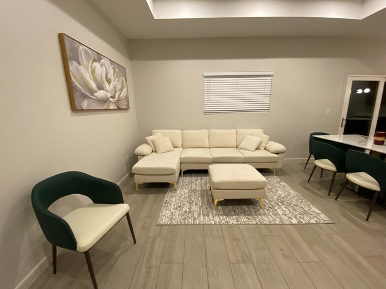 Building Photo - 3412 Duke Ave