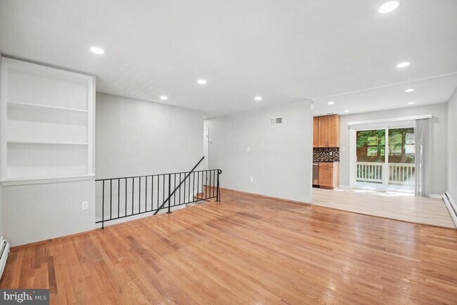 Building Photo - 4522 Glendale Rd