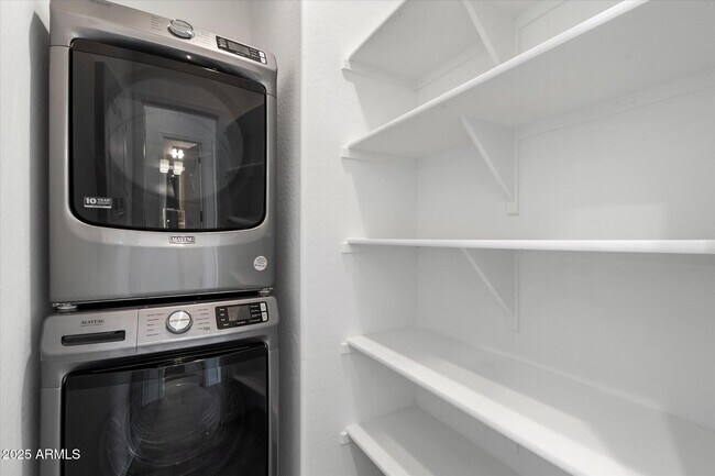 Building Photo - 25101 N 141st Ave