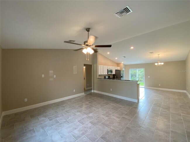 Building Photo - 3011 SW 140th Loop