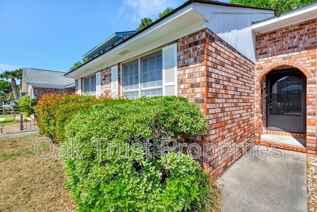 Building Photo - 4428 N Shirley Dr