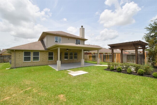 Building Photo - 21123 Amber Crossing Dr